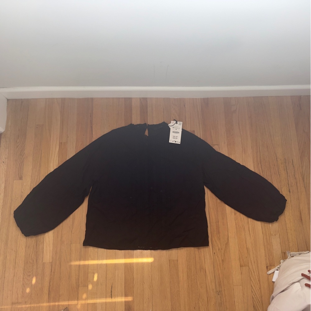 *NWT* ZARA Black Crochet Lace Detail Long Bubble Sleeve Blouse